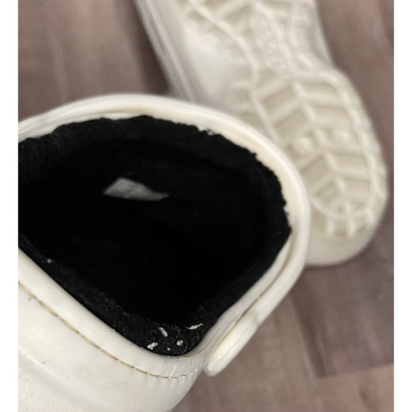Luke Combs X Crocs Shoes 2 Jibbitz Spec Ed M 8/W 10 White Black Trucker Skully main image 7